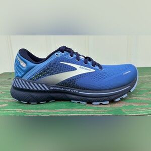 Brooks Adrenaline GTS 22 Womens Sz 8.5 B Running Shoes Blue Sneakers